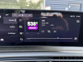 Peugeot 5008 1.6 Plug-in Hybrid 225 PK GT 7 Persoons | Apple Carplay/Android Auto | Climate Control | lichtmetalen velgen 20 Inch | Panorama Dak | Verwarmde Voorstoelen / 21