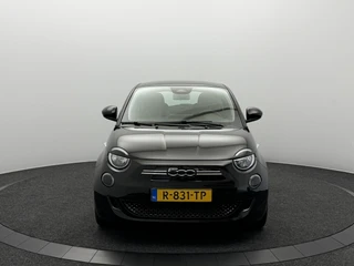 Fiat 500 Icon 42 kWh 3-Fase SOH 92% Navigatie | Carplay&Android | 85KW Snellaadvermogen / 27