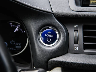 Lexus CT 200h Hybrid | Camera | Navi | Alcantara | Climate control | Cruise control | DAB+ | Trekhaak | Bluetooth / 26