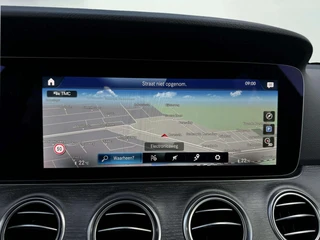 Mercedes-Benz E-klasse Estate 300 de Avantgarde AMG Line / 18