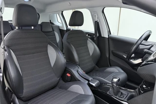 Peugeot 2008 1.2 PureTech Allure | Navigatie | Climate Control | Cruise Control | Camera | Lichtmetalen Velgen | Parkeersensoren Achter / 14