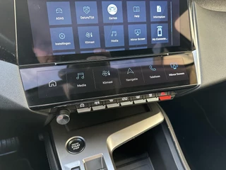 Peugeot 308 SW 1.2 Turbo 130 PK Allure | Automaat | Trekhaak 1400 KG | Navigatie | 360 Graden HD Camera | Full LED Verlichting | Cruise Control | Keyless Entry | Dode Hoek Detectie | Adaptieve Cruise Control | Digitaal Dashbord | 17" Lichtmetalen Velgen | / 25