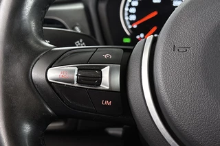 BMW 2-serie Active Tourer 218i M Sport Head-Up Sportstoelen Stoelverwarming HiFi Camera / 29