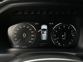 Volvo XC90 2.0 T8 Recharge AWD Inscription | Panoramadak | Luchtvering | Trekhaak / 7
