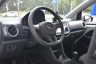 Volkswagen Up! 1.0 1e Eigenaar | Parkeercamera | Cruise Control | Climate | 12 mnd BOVAG garantie | Whatsapp 06-53188999 / 5