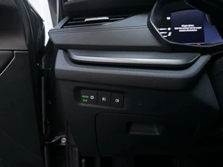 Skoda Octavia Combi 1.0 e-TSI DSG Business Edition Trekhaak Navigatie Parkeersensoren App-Connect / 20