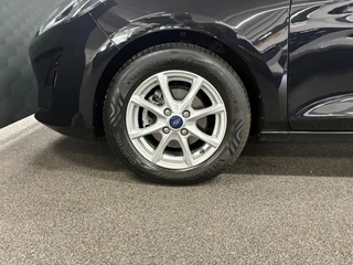 Ford Fiesta 1.0 EcoBoost Hybrid Titanium/ NL auto/ Navi/ Airco/ Cruise control / 38