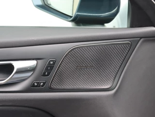 Volvo V60 2.0 T6 Recharge AWD 340PK Inscription | Memory | H&K Audio | Trekhaak / 15