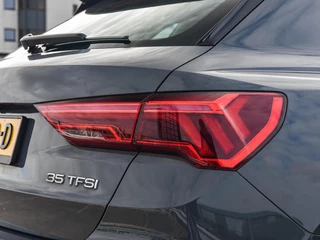 Audi Q3 35 TFSI Advanced | Panoramadak | Matrix LED | Camera | ACC | Virtual Cockpit | Apple CarPlay | Stoel-/stuurverwarming  | Navigatie | 18" | 1e Eig. / 44