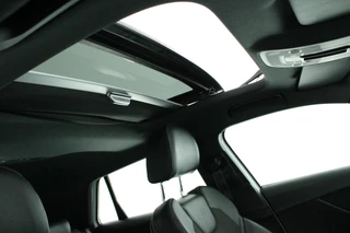 Audi Q2 35 TFSI 150pk S Edition Panoramadak Keyless Virtual Cockpit LED Koplampen S-Line / 35
