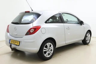 Opel Corsa 1.2-16V Berlin | Airco| Cruise Control | Trekhaak | Lichtmetalen velgen | / 2