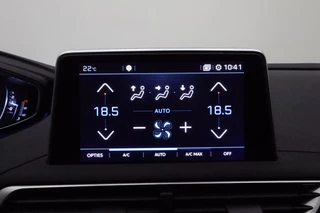 Peugeot 3008 1.2 PureTech Crossway 130 PK | Navigatie | Camera | Climate contro| Keyless | Lichtmetalen velgen | Extra getint glas | Cruise control / 23