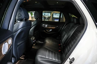 Mercedes GLC-klasse 350e 4MATIC AMG Premium Plus|Pano|verkoeling|Trekhaak|Leder / 11