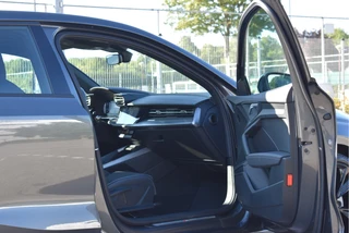 Audi A3 Sportback 35 TFSI edition one 3x S-Line 150pk  | Stoelverwarming | Camera | Virtual Cockpit | DAB | Carplay/Android | Full LED / 35