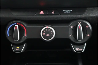 Kia Stonic 1.0 T-GDi DynamicLine  - Trekhaak - Airco - Cruise control - / 26