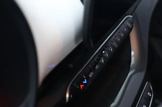Fiat 500e Urban Comfort 42 kWh  Keyless/Stoelverw/CarPlay/Camera/Dodehoek/Pdc/15" / 19