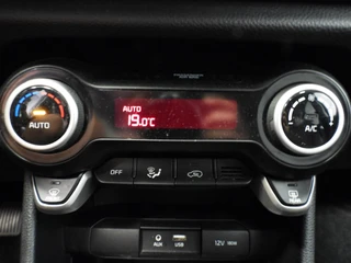 Kia Picanto 1.0 CVVT Design Edition LEER/NAVI/CAMERA/CRUISE/16"LMV! / 7