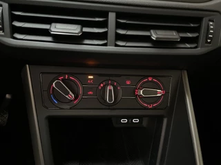 Volkswagen Polo 1.0 TSI Comfortline Parkeersensoren Navigatie DAB+ App-Connect / 19