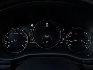 Mazda 3 2.0 e-SkyActiv-G M Hybrid 122 Comfort met Bose | Apple Carplay / Android Auto | Navigatiesysteem | Licht + Regensensor | Elektrisch Verstelbare Bestuurderstoel  | Stoel + Stuurverwarming | Parkeersensoren Voor + Achter | Camera Achter | 18"Lichtmetalen velgen | Lederen Bekleding | Cruise Control Adaptief / 26