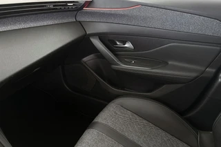 Peugeot 408 1.2 PureTech Allure Pack 130 EAT8 Stoelverwarming Camera Keyless 19" / 35