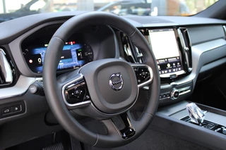 Volvo XC60 2.0 T6 Plug-in hybrid AWD Plus Black Edition  | Panoramadak | H/K | Camera | Leder / 5