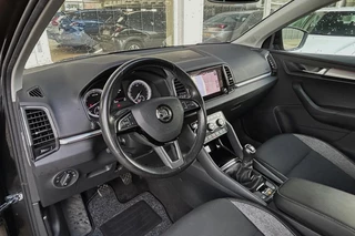 Skoda Karoq 1.5 TSI 150pk Style | TREKHAAK | PANO| CAMERA | ADAPTIVE | / 2