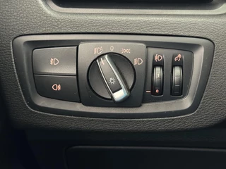 BMW X1 sDrive18iA High Executive | Cruise Control | Camera | Navigatie | Stoelverwarming | LM-Velgen | Climate Control | Elektrisch bedienbare Achterklep | PDC | LED Verlichting ( Vestiging - Vianen ) / 14