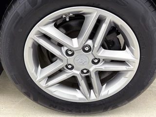 Hyundai Kona 1.0 T-GDI | Trekhaak | Camera | Adaptive Cruise | Stoel-/Stuurverw. / 10