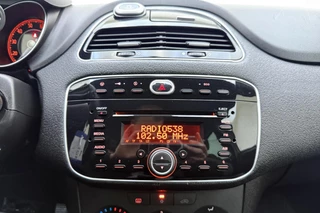 Fiat Punto Evo 0.9 TwinAir Racing 100pk | 5 Deurs | Airco | Parkeerhulp achter | Lichtmetalen Velgen | Bluetooth | Audio | Centrale vergrendeling / 21