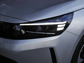 Opel Corsa Electric Long Range GS 51 kWh | 1 Fase | Stuur en Stoelverwarming | Camera achter | Parkeersensoren v+a | Carplay | Lichtmetalen velgen / 33