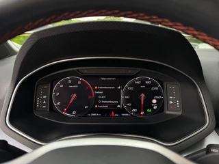 SEAT Arona 1.5 TSI FR Launch Edition 150PK Automaat Camera Sportstoelen Navi Apple Carplay Android Auto / 27