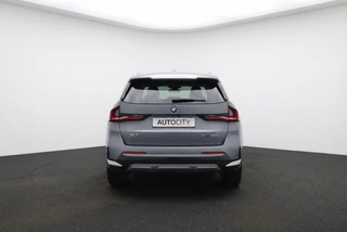 BMW X1 xDrive25e Frozen Grey l Pano l Trekhaak l Harman Kardon l Leder l 360° Camera / 5