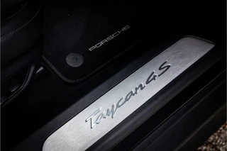 Porsche Taycan 4S Performance 93 kWh Vierwielbesturing Innodrive Matrix Bose / 18