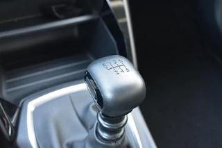 Peugeot 2008 1.2 PureTech Active Pack | Airco | Cruise | Apple Carplay/Android Auto| / 26