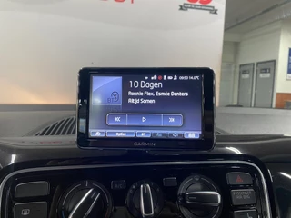 Volkswagen Up! 1.0 cross up! BlueMotion/ Nederlandse auto/ 5 deurs/ Parkeersensoren voor en achter/ Bluetooth / Airco / 24