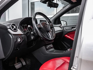 Mercedes-Benz B-Class 250 Ambition Rood leder | Xenon | Camera | Navi | Trekhaak | PDC v+a | Cruise control / 17