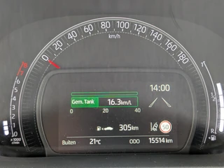 Toyota Aygo X PLAY APPLE & ANDROID ACHTERUITRIJCAMERA AD-CRUISE LED-DAGRIJ NL-AUTO / 21