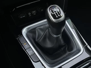 Kia Ceed 1.4 T-GDi ExecutiveLine | Trekhaak | Navi | Clima | Camera | JBL | Cruise Control / 28