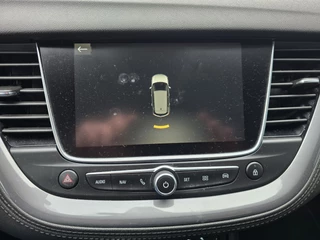 Opel Grandland X 1.2 Turbo Business Executive / 17
