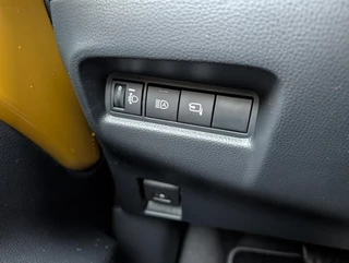 Toyota Aygo X Hybrid 115 GR-SPORT NIEUW MODEL! JBL-AUDIO 18'' LM-VELGEN KEYLESS PARK-SENSOREN STOELVERW NAVI CLIMA AD-CRUISE / 16