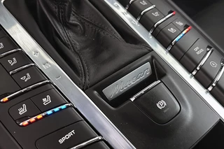 Porsche Macan 3.6 Turbo 1e Eigenaar NL Auto Panoramadak Sportchrono Luchtvering / 26