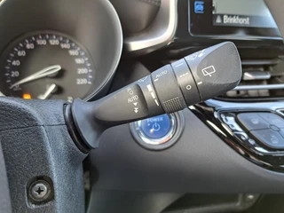 Toyota C-HR 1.8 Hybrid Dynamic / 21
