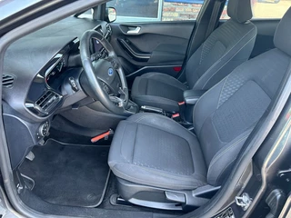 Ford Fiesta 1.0 ECOB. TITANIUM CAMERA. / 12
