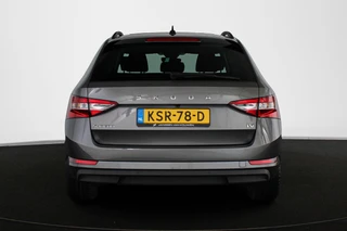 Škoda Superb Combi 1.4 TSI iV Ambition / 16