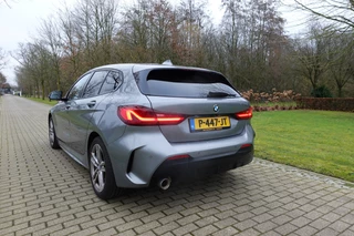 BMW 1 Serie 118i Business Edition M sport  | Camera | CarPlay | Stoelverwarming | Navi | / 6