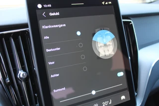 Volvo XC60 2.0 T6 PHEV AWD Plus Black Edition  | Panoramadak | Head-up | 360 Camera | H&K / 47