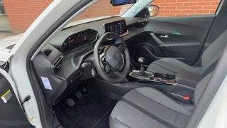 Peugeot 2008 1.2 PT Allure Pack 130PK Trekhaak Carplay Stoelverwarming Full Led / 6