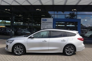 Ford Focus Wagon 155PK ST-LINE-X AUTOMAAT BTW PANODAK EL-ACHTERKLEP BLISS WINTERPACK HEAD-UP DISPLAY EX-FABR. AUTO 100.000KM/4JR GARANTIE / 2