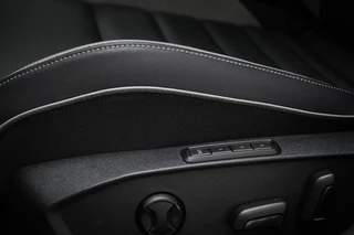 Volkswagen Golf 1.5 eHybrid GTE | LEDER | PANORAMADAK | HEAD UP | STOELVENTILATIE | STUURVERWARMING | TREKHAAK | 18" / 11
