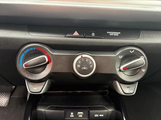 Kia Rio 1.0 TGDI DynamicLine | Navigatie | Airco | Apple Carplay / Android Auto | Achterruitrij Camera | Lichtmetalen Velgen | / 25